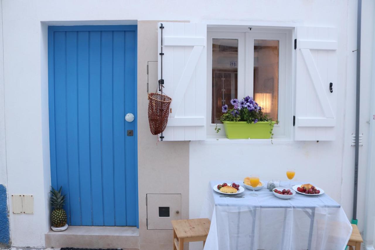 Tiny House Apartment Назаре Екстериор снимка