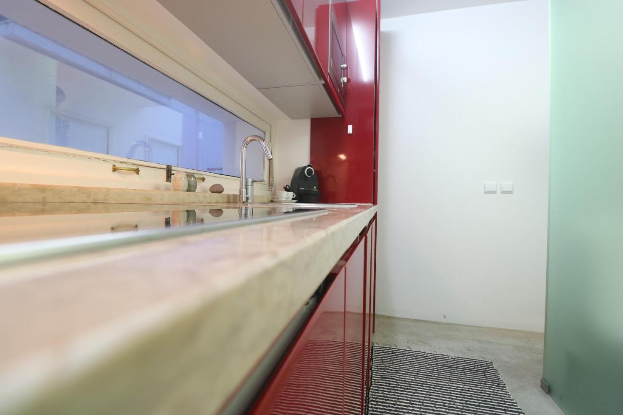 Tiny House Apartment Назаре Екстериор снимка